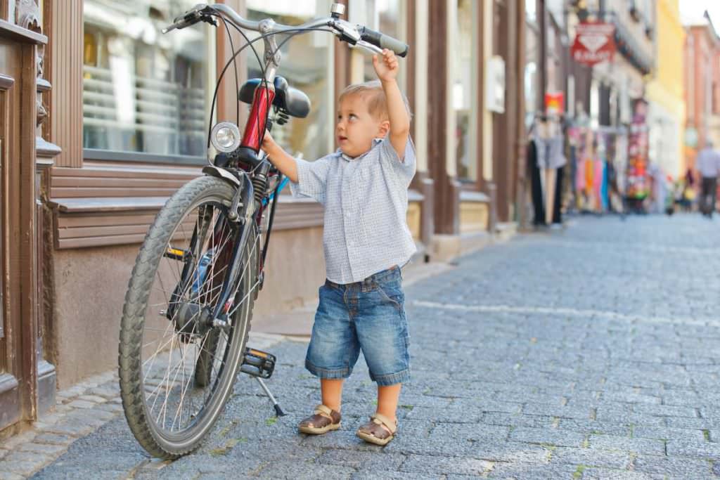 how old for baby to ride in bike trailer