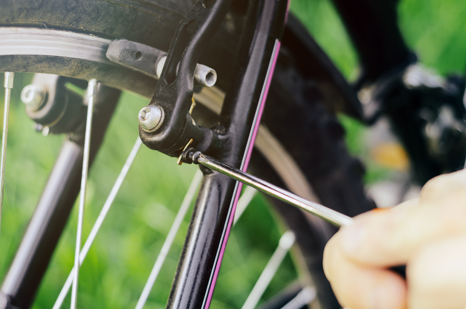 how to fix front brakes on a mountain bike