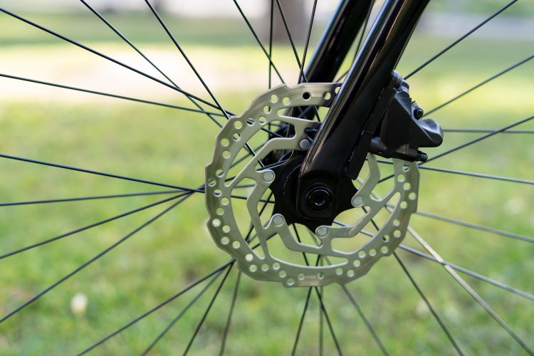 fixing bike disc brakes