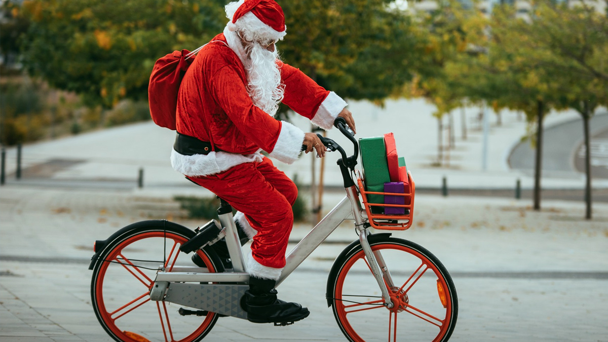 The Best New Year/Christmas Gifts For Cyclists 2022: Amazing Present Ideas  They Will Love